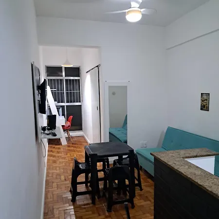 Lev Apartments - Apto Copacabana Posto 2 - 300m da praia-3